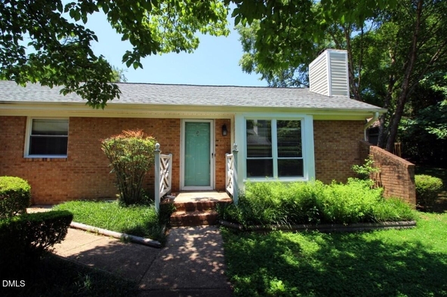 2833 Seclusion Court - Photo 1