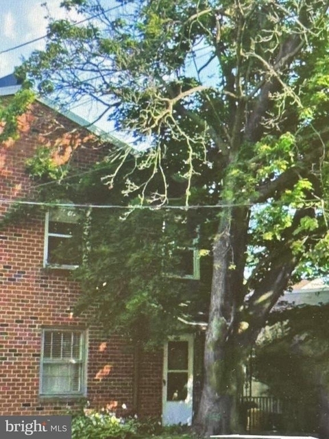 233 Roesch Avenue - Photo 1