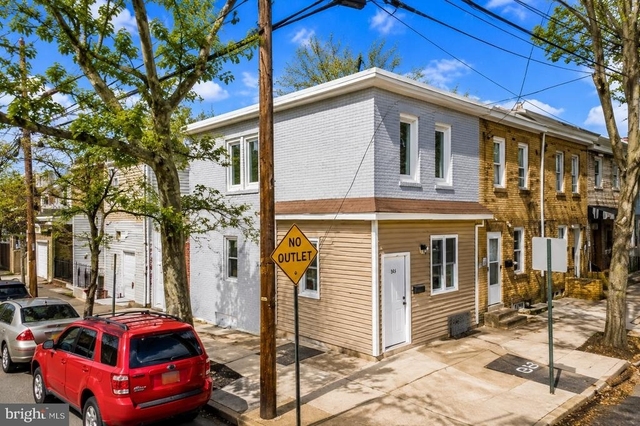 565 Lamberton Street - Photo 1
