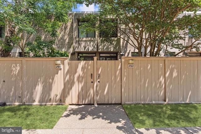 292 M Street Sw - Photo 1