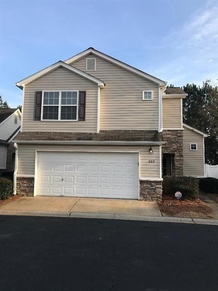 303 Hiawassee Drive - Photo 1