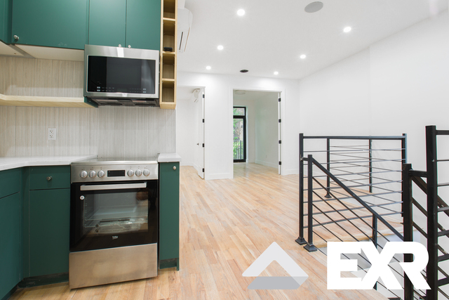 1027 Putnam Avenue - Photo 1