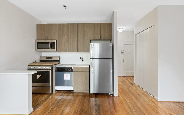 113 East 31st Street - Photo 1