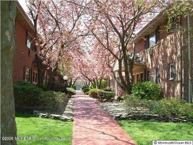 400 Sairs Avenue - Photo 1
