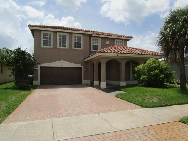 1756 Sw Jamesport Drive - Photo 1