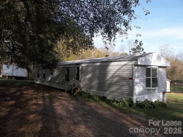 150 Thornwood Lane - Photo 1