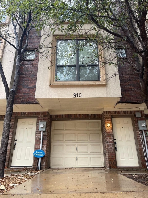 910 Glenn Crossett Street - Photo 1