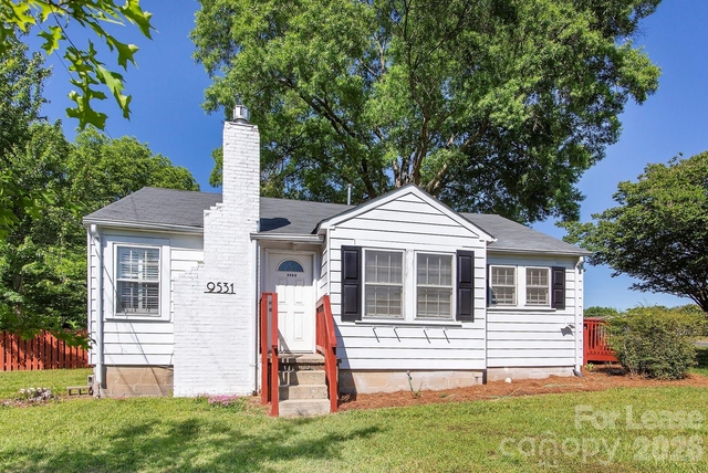 9531 Idlewild Road - Photo 1
