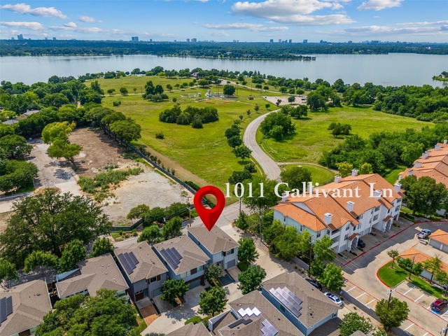 1011 Gallivant Lane - Photo 1