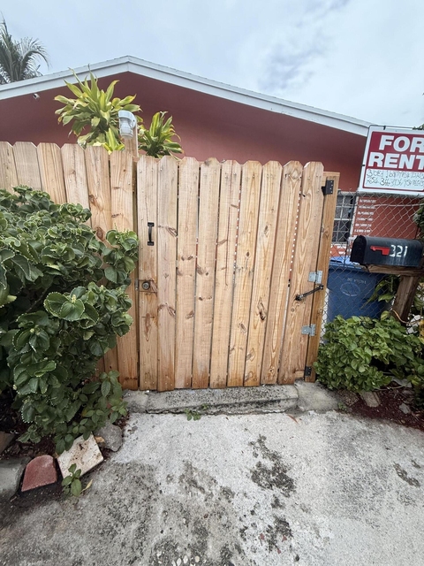321 Nw 57th Street - Photo 1