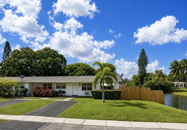 1685 Nw 60th Avenue - Photo 1