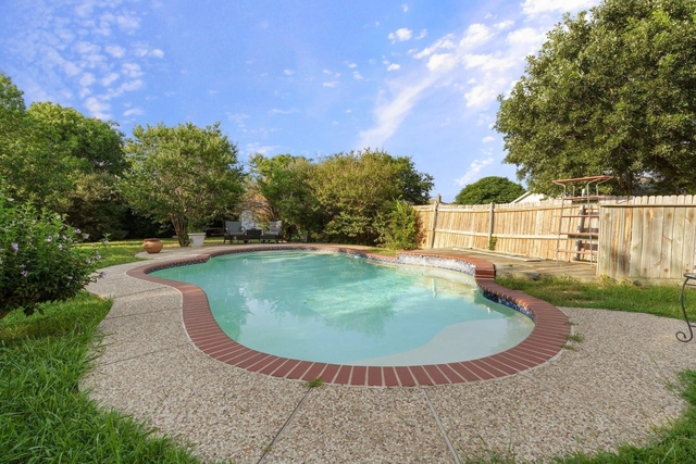 1801 Overland Street - Photo 1