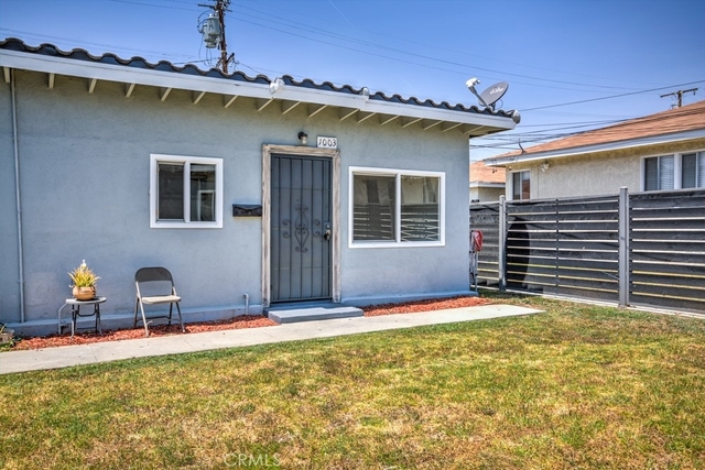 1003 Simmons Ave - Photo 1