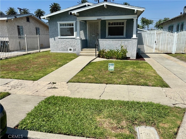 323 W 82nd Street - Photo 1
