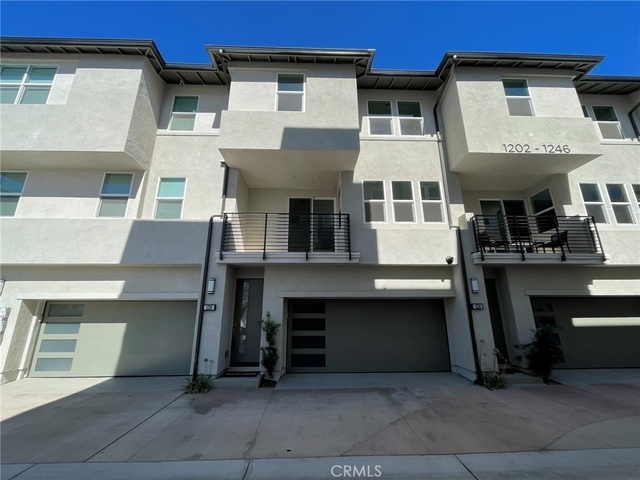 1230 W Bushell - Photo 1