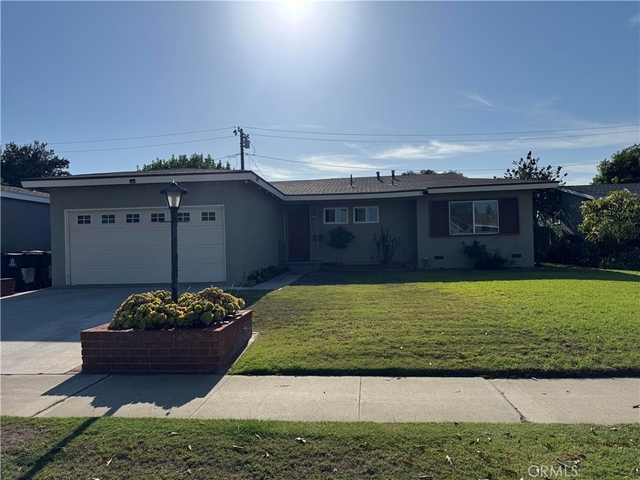 309 Russell - Photo 1