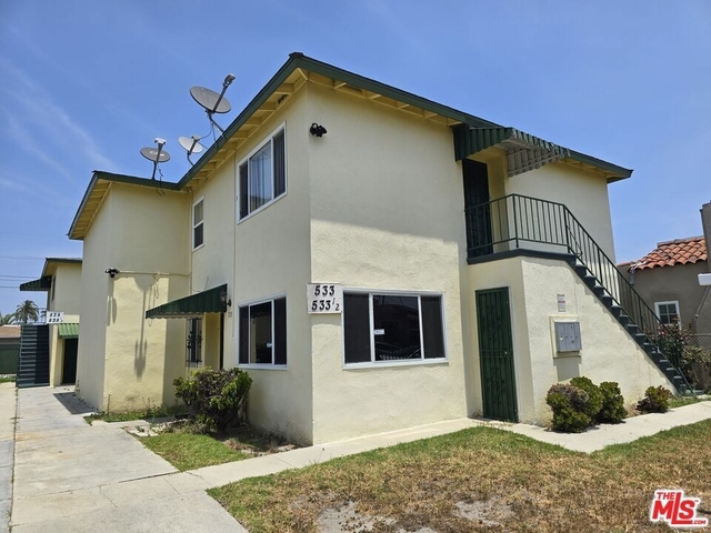 533 W 77th Street - Photo 1