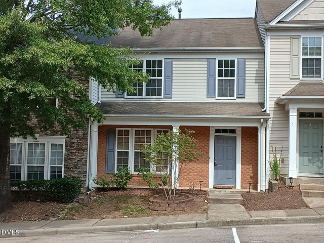 514 Walnut Woods Drive - Photo 1