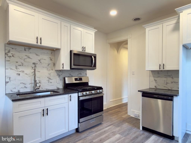 15 S Ann Street - Photo 1