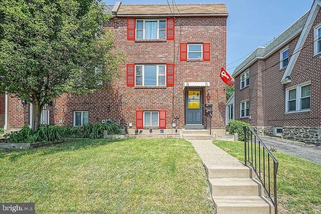 829 Spruce Street - Photo 1