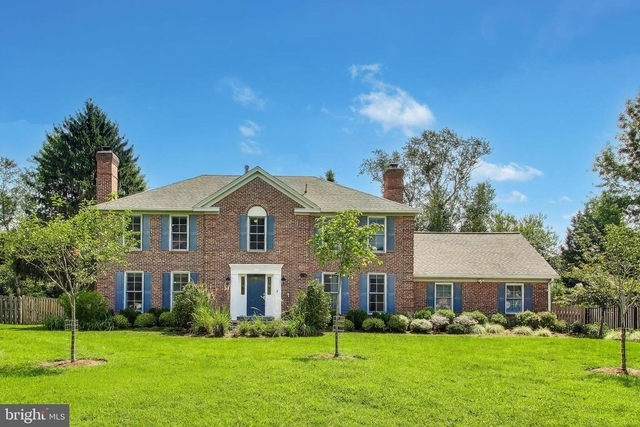 7724 Fontaine Street - Photo 1