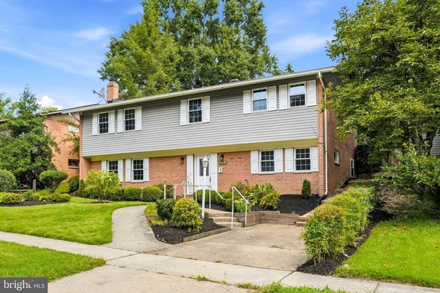 808 E Franklin Avenue - Photo 1
