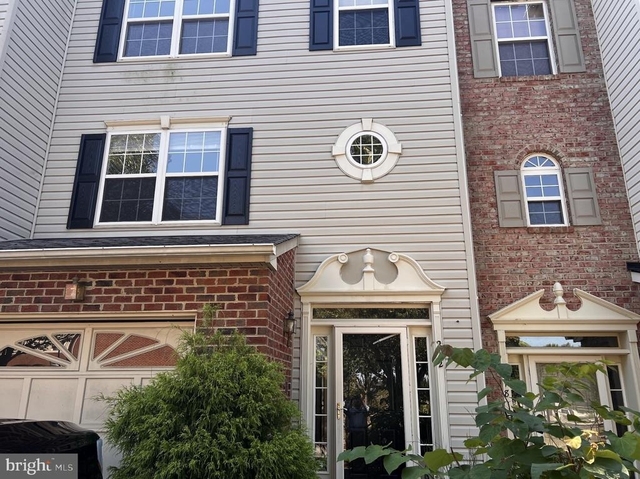 212 Cambridge Place - Photo 1