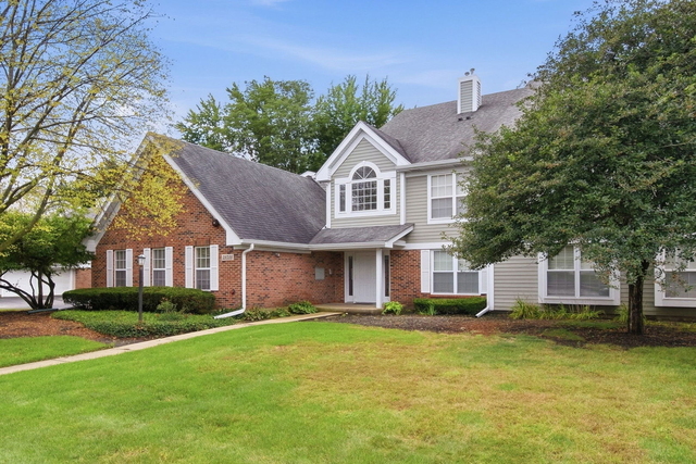 5s530 Paxton Drive - Photo 1