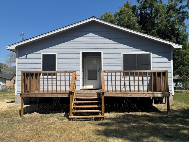 505 Palacios Street - Photo 1