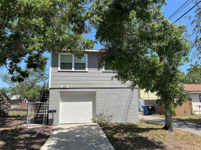 2727 17th Street N - Photo 1
