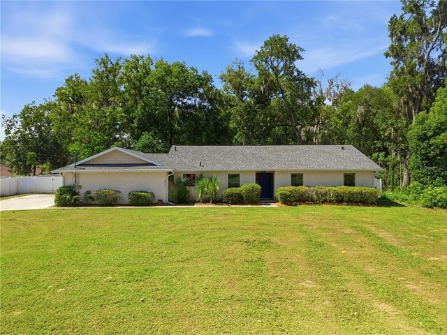 3944 Ne 7th Street - Photo 1