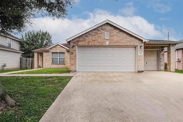 7027 Parkford Meadow Drive - Photo 1