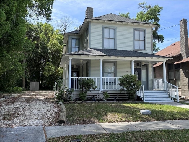 114 Ne Tuscawilla Avenue - Photo 1