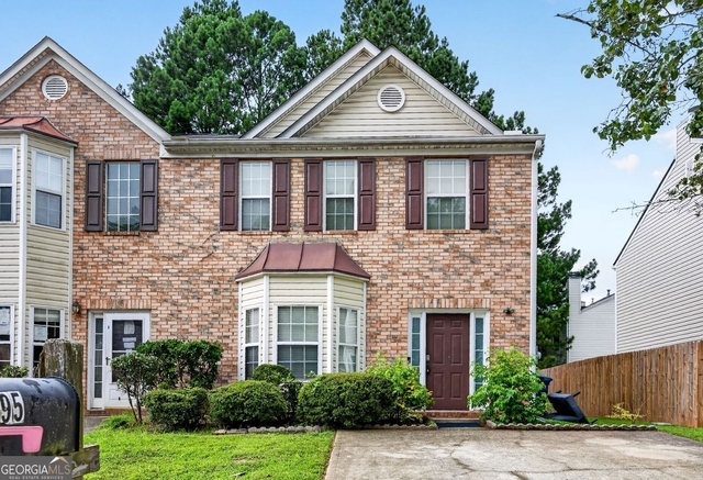 5495 Hampton Court - Photo 1
