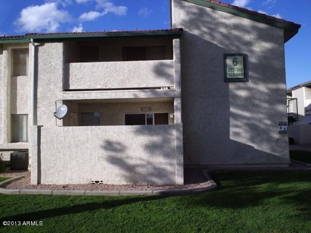 623 W Guadalupe Road - Photo 1