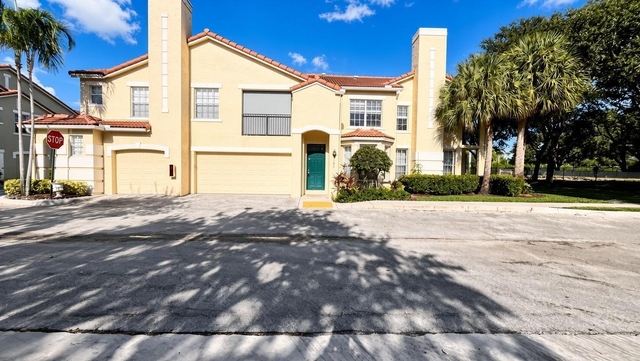 106 Belmont Place - Photo 1