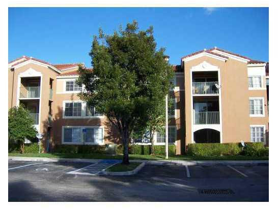 4820 N State Road 7 - Photo 1