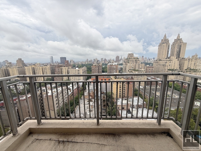 West 93 Street - Photo 1