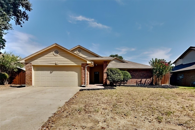1804 Chatham Drive - Photo 1