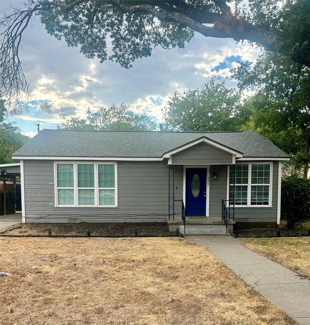 209 N 4th Street - Photo 1
