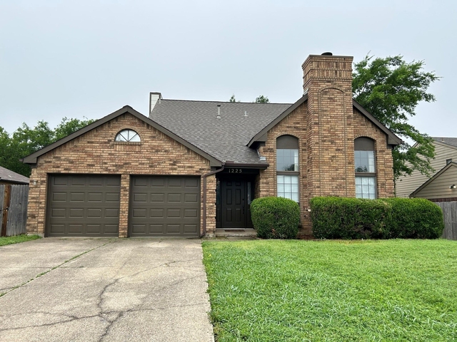 1225 Eaton Lane - Photo 1