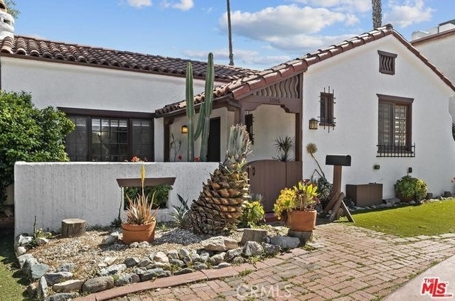 11146 Huston Street - Photo 1