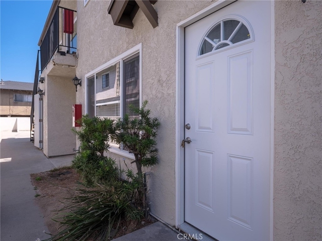 104 N Atlantic - Photo 1