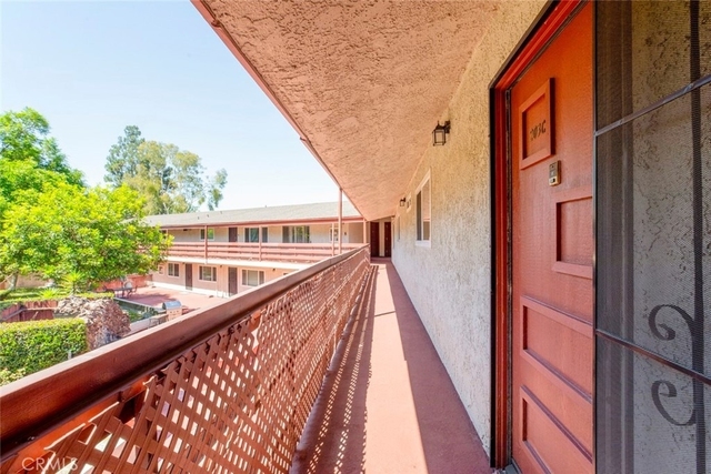 1523 E Windsor - Photo 1