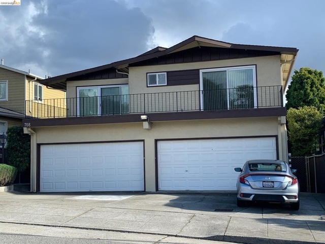 708 Solano Ave - Photo 1