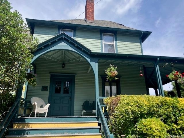 332 Franklin Avenue - Photo 1