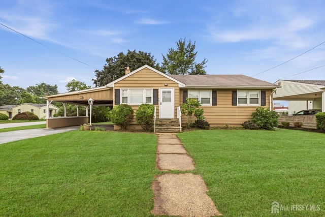 320 Suttons Lane - Photo 1