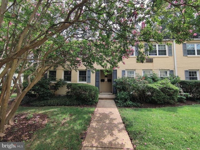 103 N George Mason Drive - Photo 1