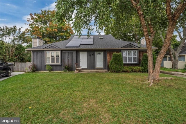 10 Franklin Place - Photo 1
