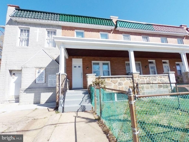 3214 W Baltimore Street - Photo 1